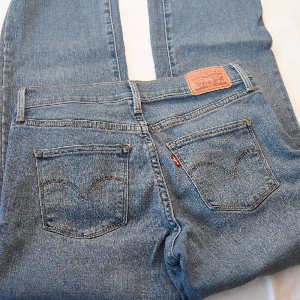 Levi's 314 Shaping Straight Jeans Women’s Size 28 Blue Stretch Mid Rise Denim - Picture 4 of 4